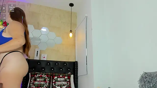 valentina-diiaz online show from 12/05/25, 02:15