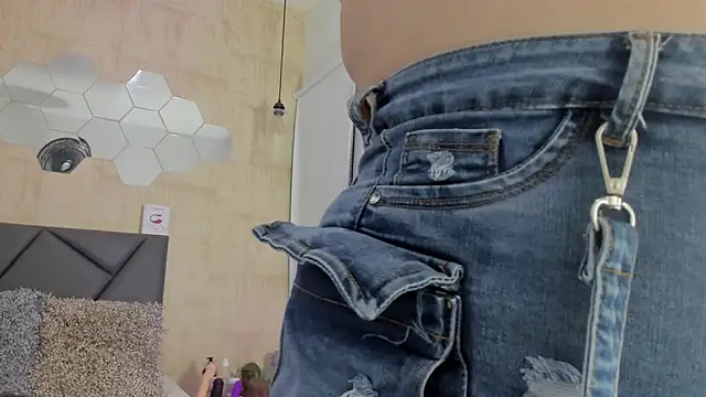 valentina-diiaz online show from 09/20/25, 02:22