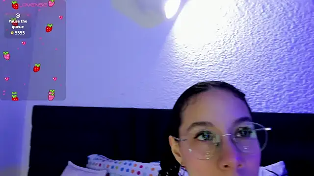 JennMuriel  online show from 11/15/25, 09:24