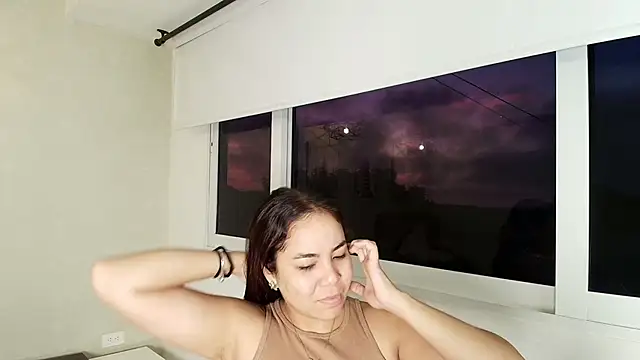  Victoria Collins online show from 11/08/25, 10:41