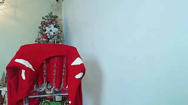  Victoria Collins online show from 12/15/25, 11:05