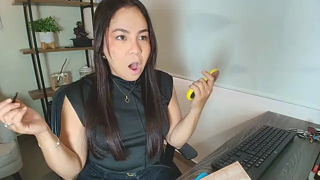  Victoria Collins online show from 03/19/26, 11:54