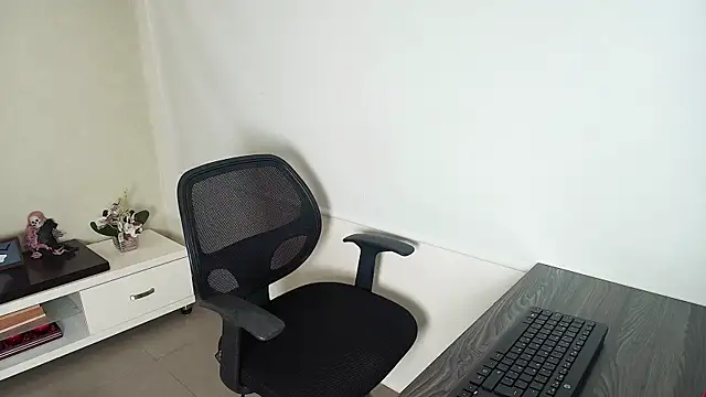  Victoria Collins online show from 10/24/25, 11:09