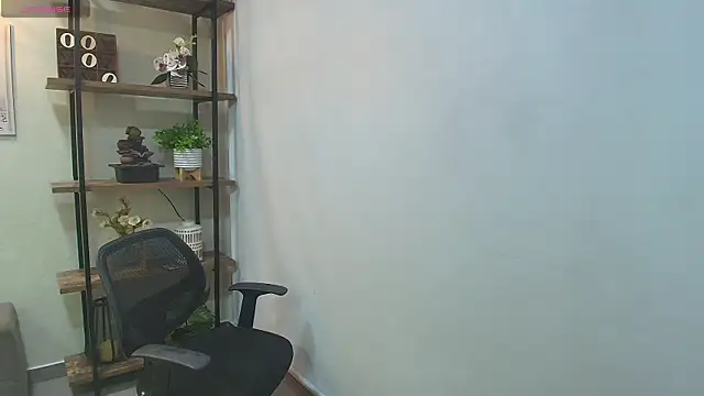  Victoria Collins online show from 05/21/26, 11:07