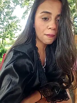 Lunaluxe1001 online show from 12/04/25, 01:21