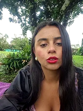 Lunaluxe1001 online show from 11/05/25, 12:30