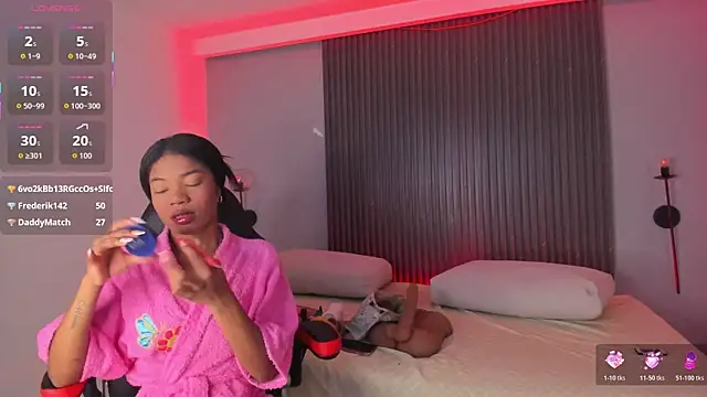 ciara blake online show from 11/26/25, 08:09