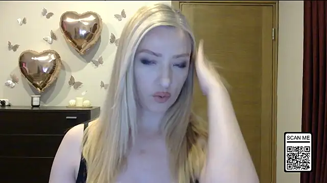 Snapshot of Wild_Silk_Desire chatting on 06/20/26, 04:01 Wild Silk Desire online show from 06/20/26, 04:01