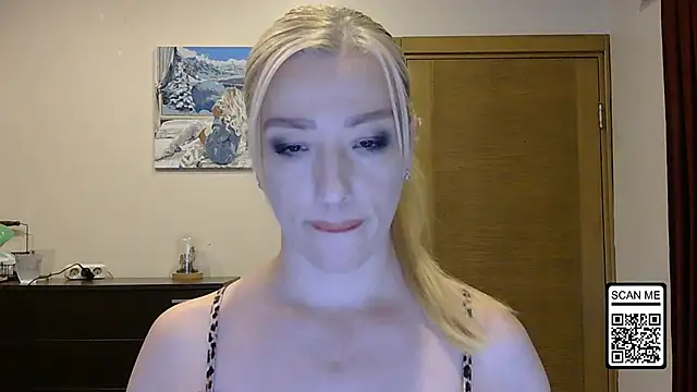Snapshot of Wild_Silk_Desire chatting on 09/20/25, 12:54 Wild Silk Desire online show from 09/20/25, 12:54