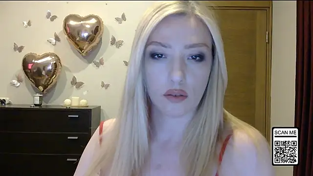 Snapshot of Wild_Silk_Desire chatting on 06/15/26, 03:55 Wild Silk Desire online show from 06/15/26, 03:55