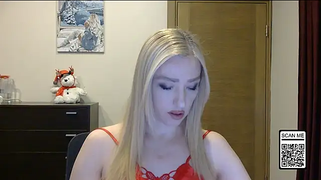 Wild Silk Desire online show from 12/17/25, 01:27