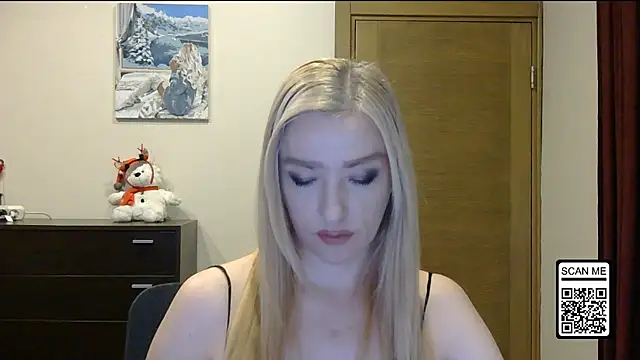 Wild Silk Desire online show from 12/14/25, 03:17