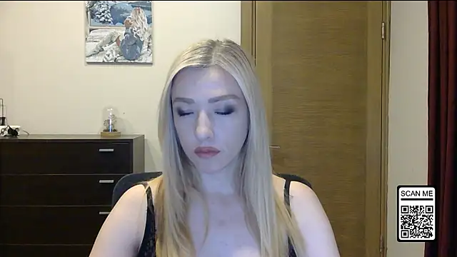 Wild Silk Desire online show from 10/28/25, 02:16