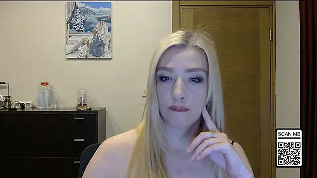 Snapshot of Wild_Silk_Desire chatting on 10/13/25, 01:34 Wild Silk Desire online show from 10/13/25, 01:34