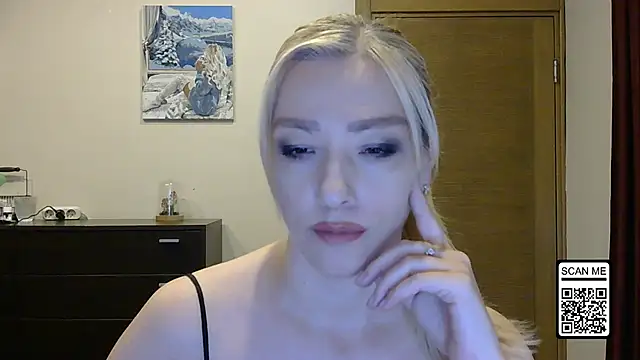 Snapshot of Wild_Silk_Desire chatting on 10/07/25, 01:34 Wild Silk Desire online show from 10/07/25, 01:34