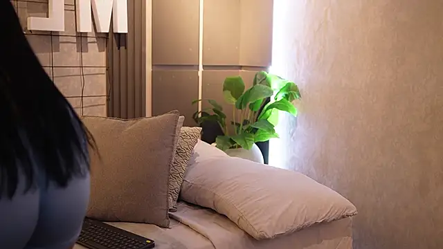 Susan wall online show from 04/15/26, 01:59