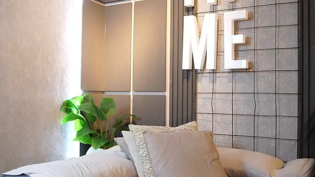 Susan wall online show from 04/13/26, 01:15