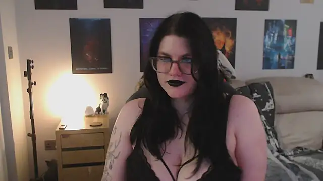 GothSuccubusBabe online show from 10/15/25, 11:02