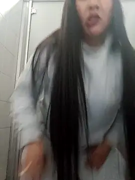 hotCOUPLEPETRA online show from 05/05/26, 10:40