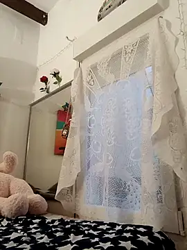 hotCOUPLEPETRA online show from 04/22/26, 07:09