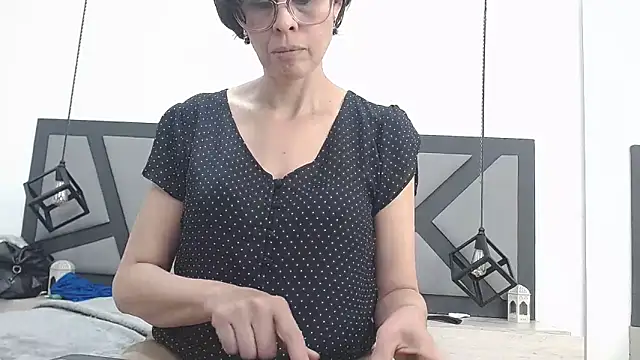 amanda ramirez online show from 04/01/26, 09:23