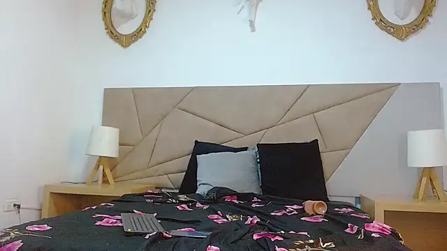 amanda ramirez online show from 10/27/25, 08:54