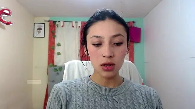 Snapshot of vale_miel chatting on 10/07/25, 08:43 vale miel online show from 10/07/25, 08:43