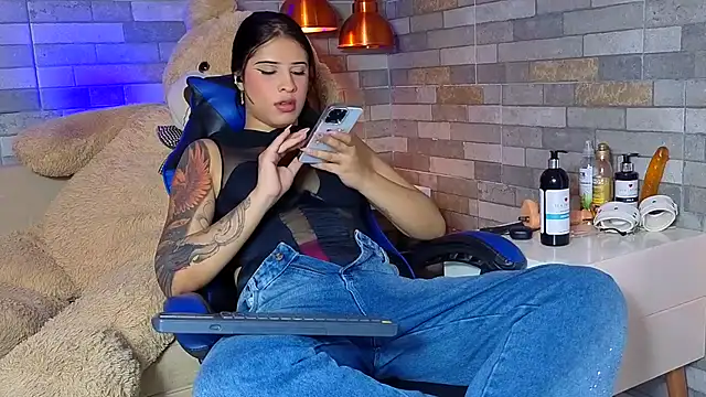 DixyPalmer online show from 04/15/26, 07:18