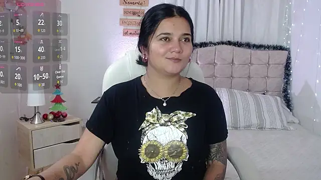 mia traveluxe online show from 12/21/25, 05:42