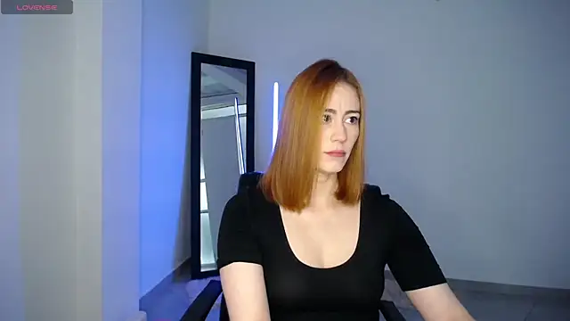 Snapshot of ANASTASIA_DOLL8 chatting on 11/21/25, 05:12 ANASTASIA DOLL8 online show from 11/21/25, 05:12