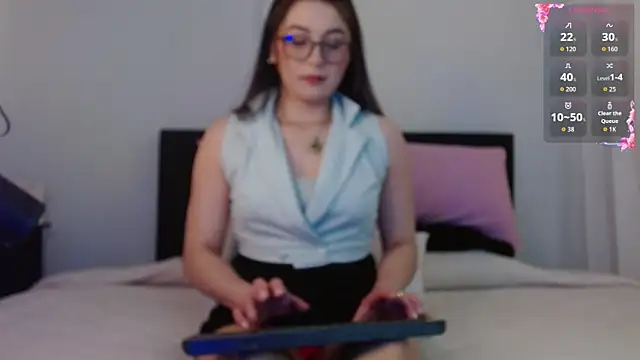 Snapshot of Salma_Tori chatting on 12/15/25, 10:26 Salma Tori online show from 12/15/25, 10:26