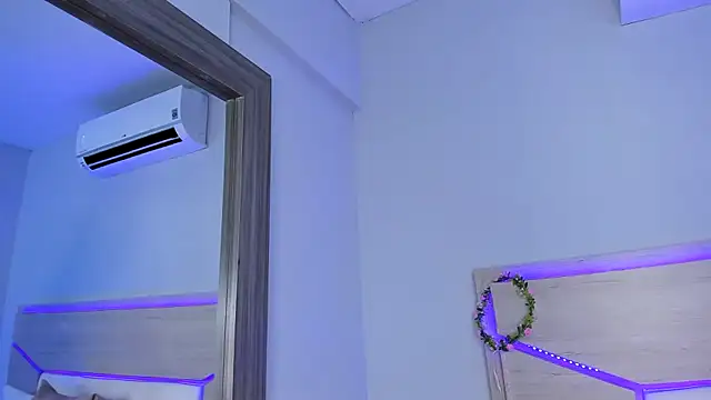 ZoeMorris online show from 11/25/25, 11:43