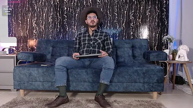 samuelcoopeer online show from 10/28/25, 01:10