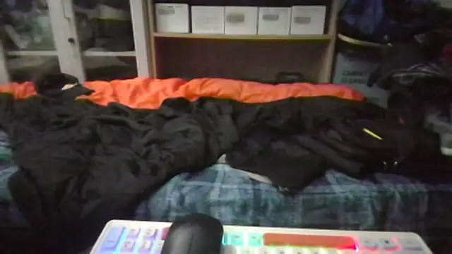 Lovyourpuss online show from 04/15/26, 09:26