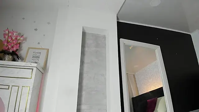 floraginette online show from 03/28/26, 12:22