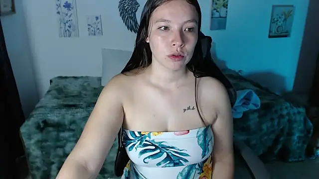 Snapshot of mariaana__222 chatting on 06/03/26, 04:35 mariaana 222 online show from 06/03/26, 04:35