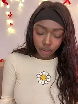 alissradiante1 online show from 12/18/25, 02:38