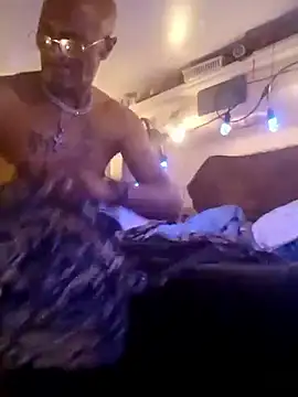 badboy2u2025 online show from 03/12/26, 12:49