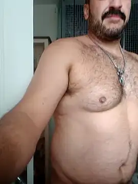 Snapshot of CloudyMuscleBeefy chatting on 10/13/25, 09:44 CloudyMuscleBeefy online show from 10/13/25, 09:44