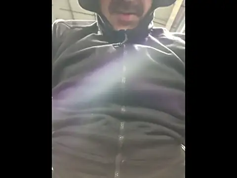 CloudyMuscleBeefy online show from 12/17/25, 02:05