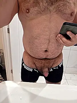 Snapshot of CloudyMuscleBeefy chatting on 01/17/26, 03:48 CloudyMuscleBeefy online show from 01/17/26, 03:48