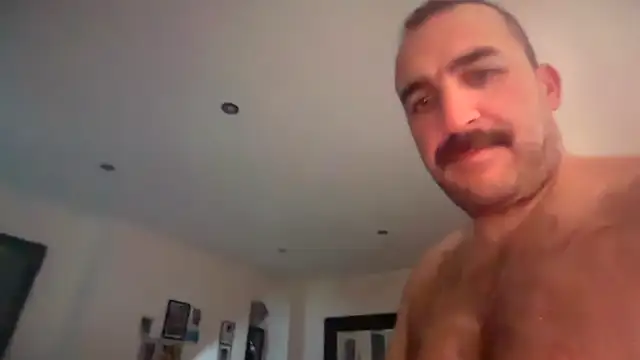 Snapshot of CloudyMuscleBeefy chatting on 03/30/26, 02:02 CloudyMuscleBeefy online show from 03/30/26, 02:02