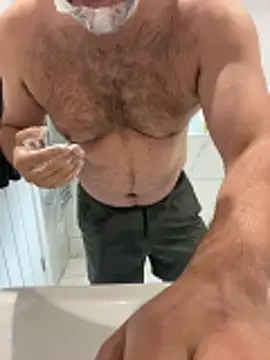 Snapshot of CloudyMuscleBeefy chatting on 04/03/26, 02:56 CloudyMuscleBeefy online show from 04/03/26, 02:56