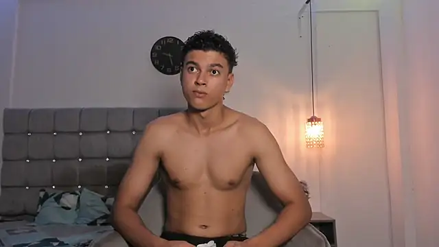 Snapshot of Santy_Stump chatting on 11/24/25, 08:20 Santy Stump online show from 11/24/25, 08:20