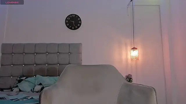 Snapshot of Santy_Stump chatting on 11/21/25, 08:41 Santy Stump online show from 11/21/25, 08:41