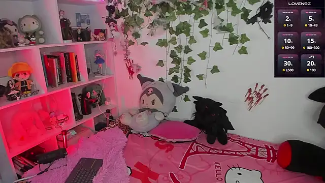 sarahminage  online show from 11/20/25, 06:41