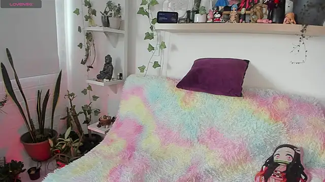 sarahminage  online show from 04/30/26, 07:43