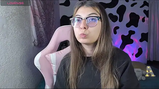 abbie jensen  online show from 02/24/26, 04:35