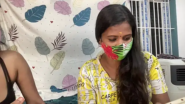 Snapshot of Tamil_india_couples_ chatting on 07/18/26, 05:43 Tamil india couples online show from 07/18/26, 05:43