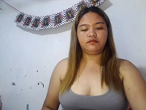 Pinaymiccah26 online show from 01/14/26, 05:11